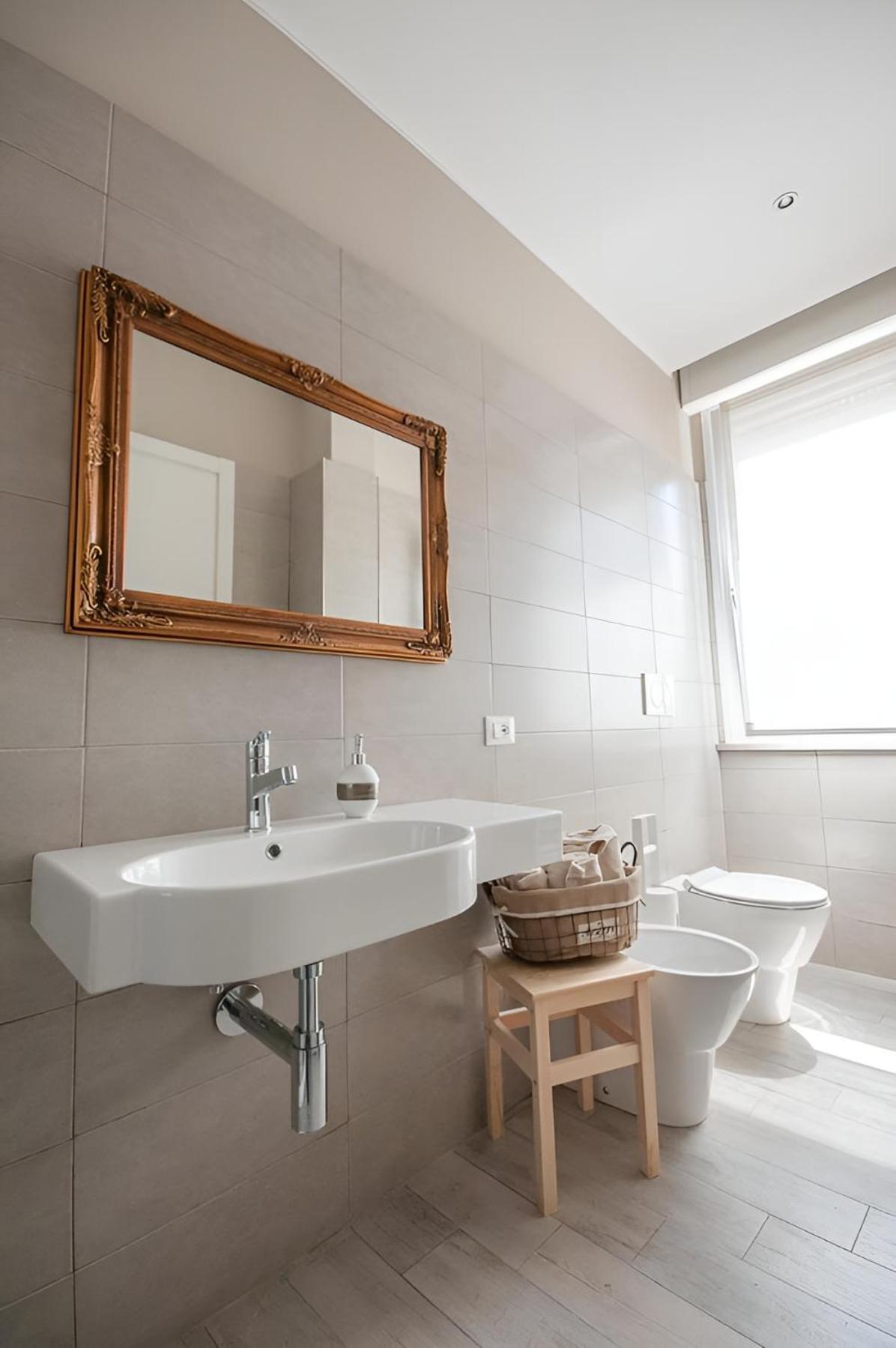 Alla Scaletta - Stanze Con Bagno Privato E Wifi A Pochi Passi Dal Duomo Мірандола Екстер'єр фото