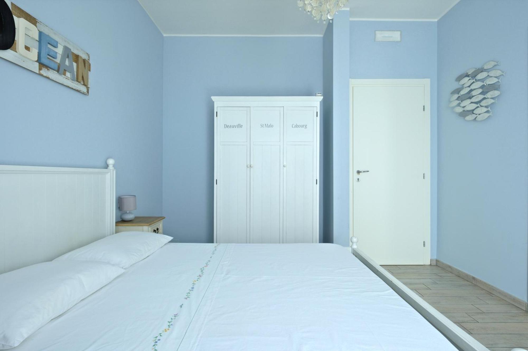 Alla Scaletta - Stanze Con Bagno Privato E Wifi A Pochi Passi Dal Duomo Мірандола Екстер'єр фото